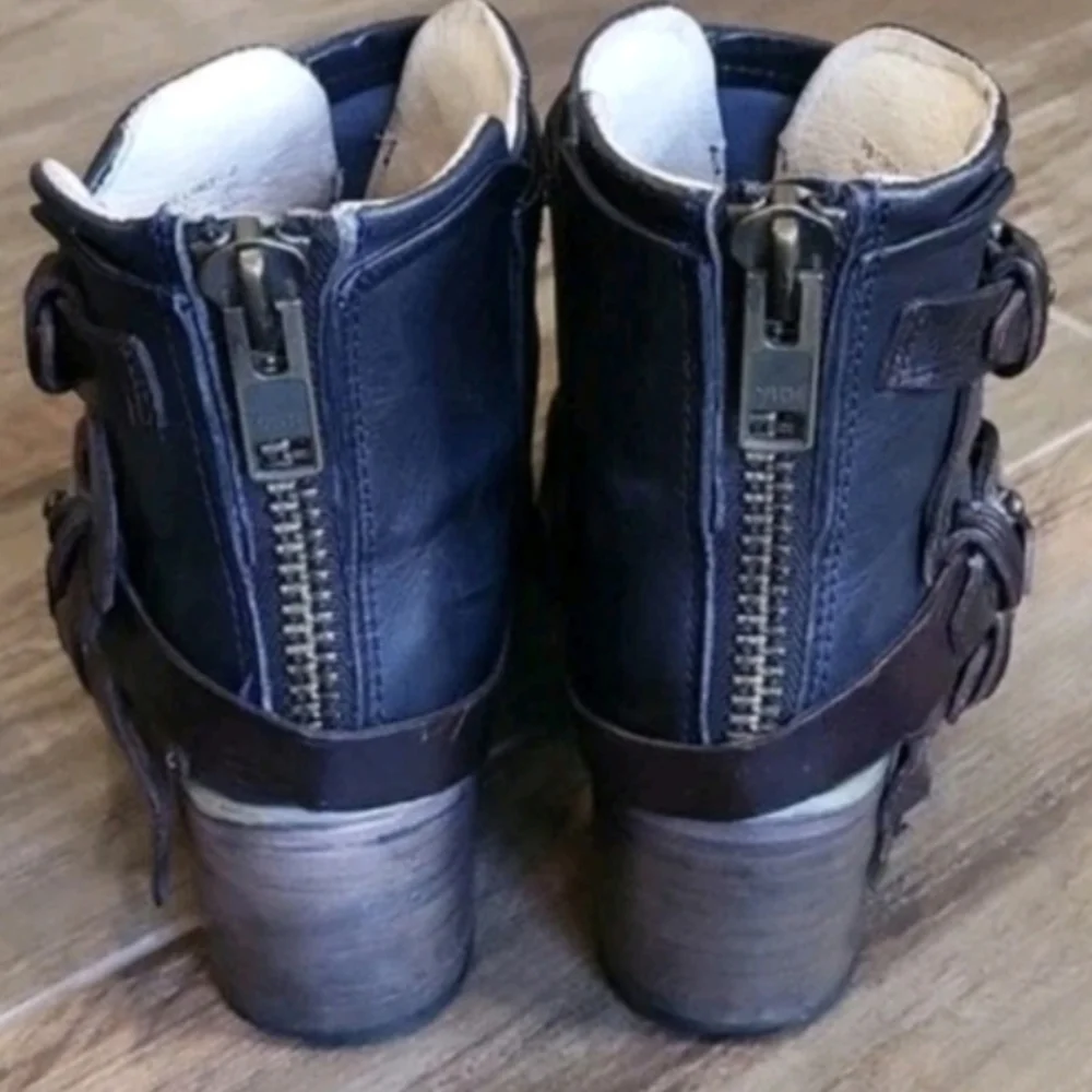 Freebird Circe Buckle Detail Leather Heeled Booties in Black/Brown, Size 7 - Picture 3 of 14